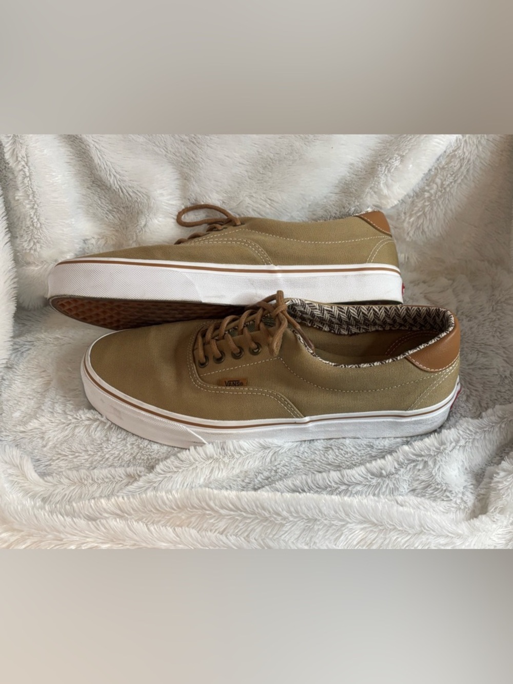Men’s Vans Canvas Low-Top Sneakers in khaki Tan and Brown Boat Shoes Sz 11 - Picture 2 of 6